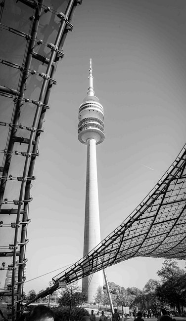 VISUELL Blogbeitrag: Weiterbildung in Innsbruck und München: Der Olympiaturm in München