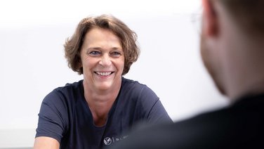 VISUELL Kommunikationsdesign: Corporate Design: Portrait von Dr. Luise Münst-Hinderberger