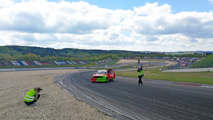 VISUELL Blogbeitrag: Wir fotografieren und schreiben die Titelstory des DeinsMeinsUnsers, das Thema: Denise Ritzmann die Driftkönigin am Nürburgring VISUELL Blogbeitrag: Titelstory des DeinsMeinsUnsers: VISUELL macht Fotos von Denise Ritzmann auf der Rennstrecke