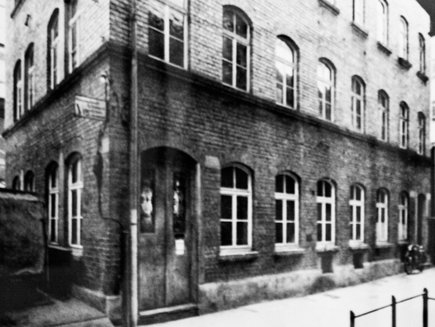 VISUELL Historie: 2001: Das neue VISUELL-Studio in der Tübinger Str.97a